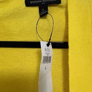 Banana Republic Yellow Knit Crewneck Sweater